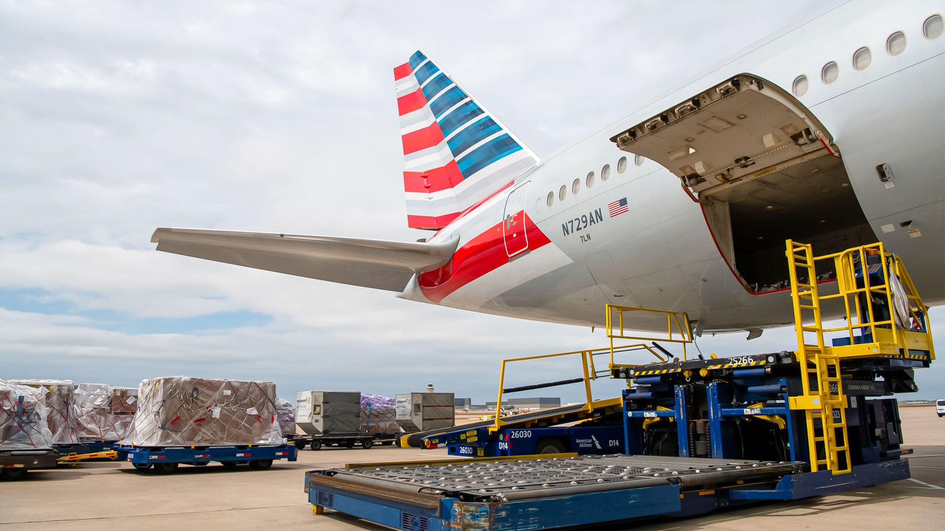 American Airlines cargo